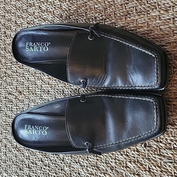 Franco SARTO black leather heeled slip on shoe  Size is 7M  Very good condition. - Picture 2 of 8
